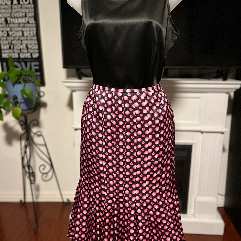Elegant Black and Pink Polka Dot silk skirt